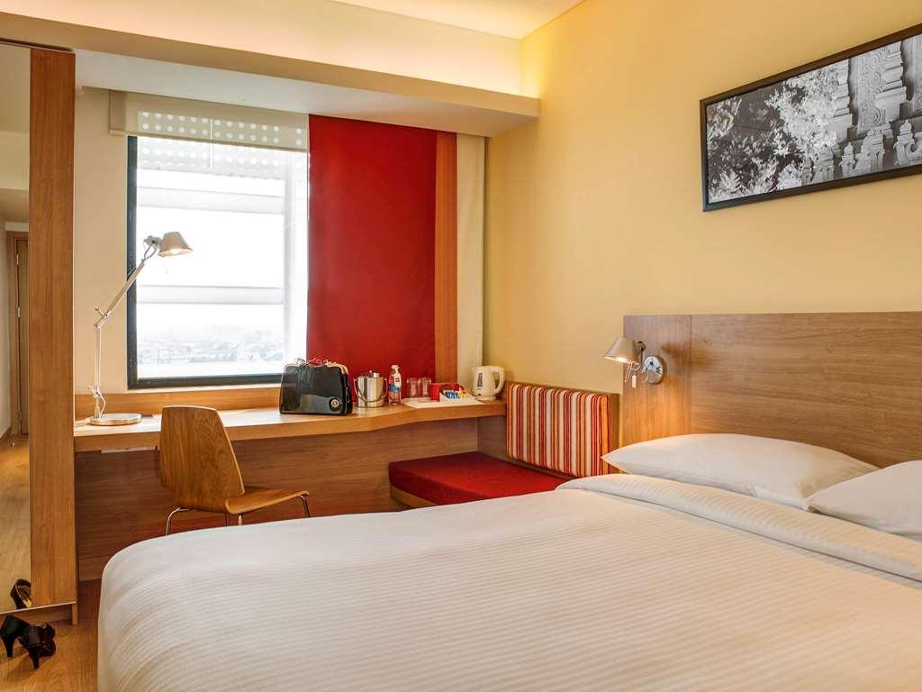 Ibis Kochi City Centre - An Accor Brand Екстер'єр фото