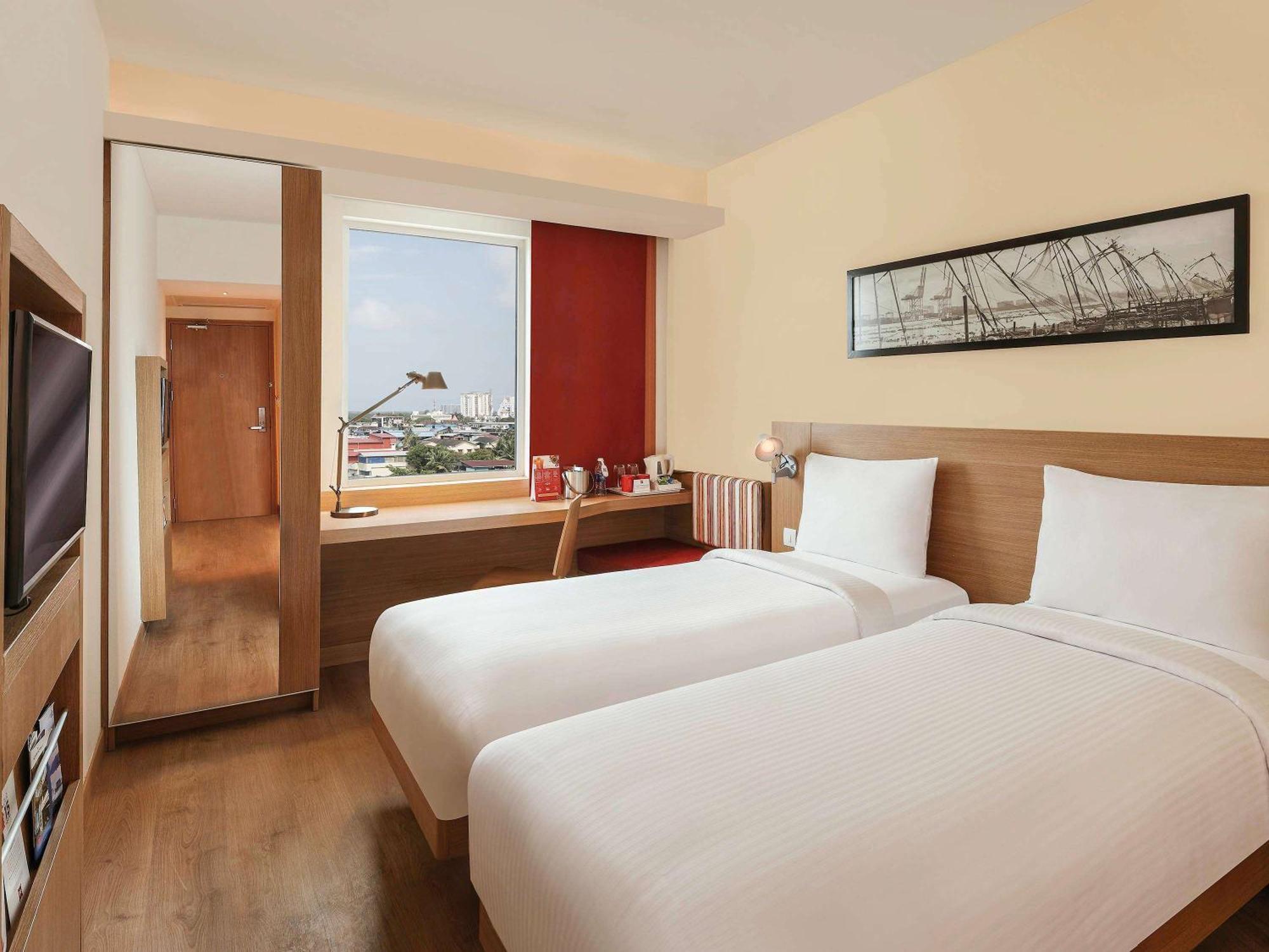 Ibis Kochi City Centre - An Accor Brand Екстер'єр фото